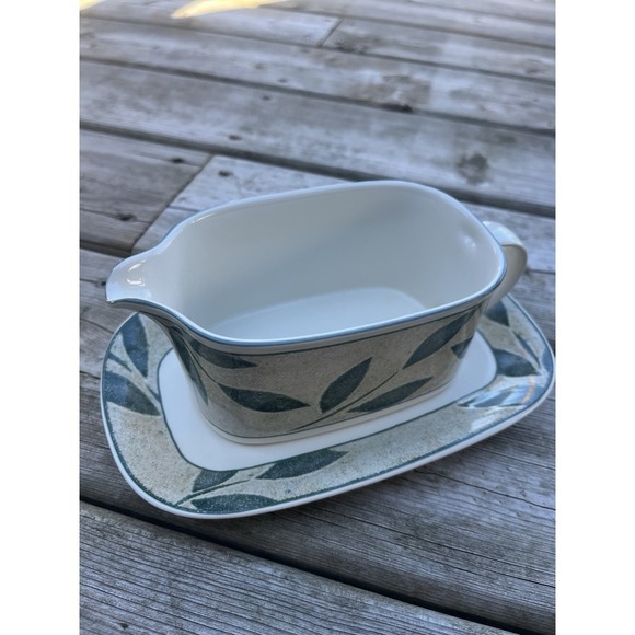 Mikasa Intaglio Nature's Song Gravy Boat With Saucer - Picture 1 of 11